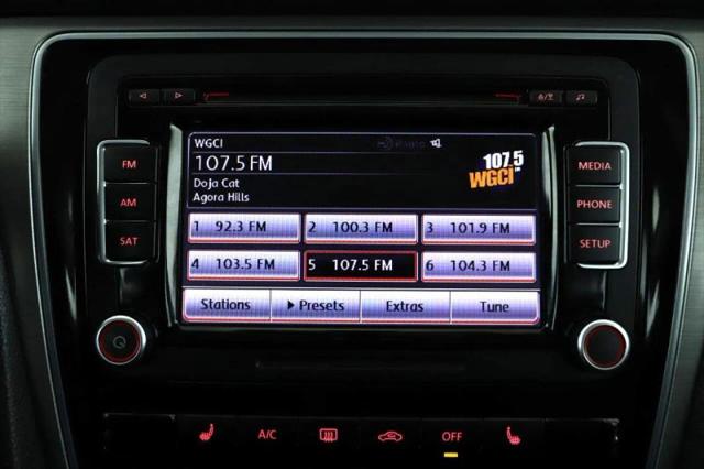 2014 Volkswagen Passat 1.8T SE