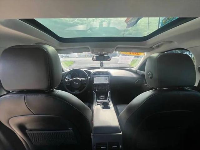 2017 Jaguar XE 25t Prestige
