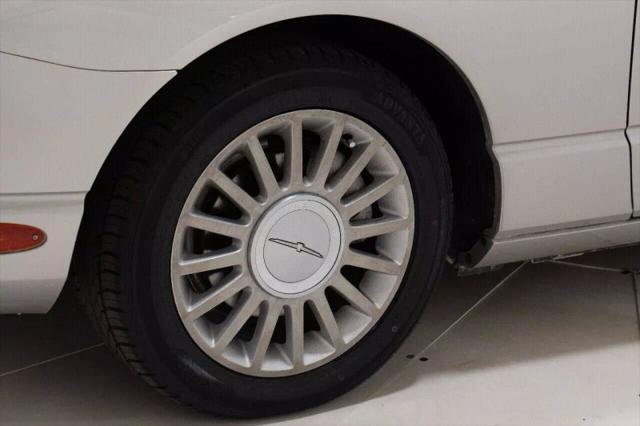 2005 Ford Thunderbird Deluxe Convertible 2D