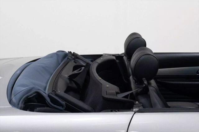 2005 Ford Thunderbird Deluxe Convertible 2D