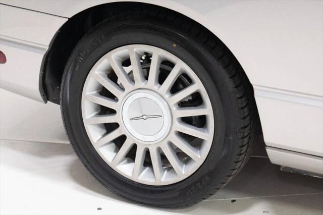 2005 Ford Thunderbird Deluxe Convertible 2D