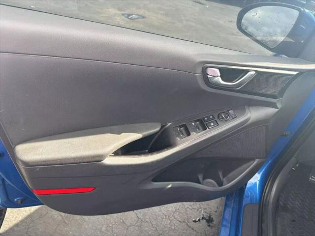 2017 Hyundai IONIQ Hybrid SEL