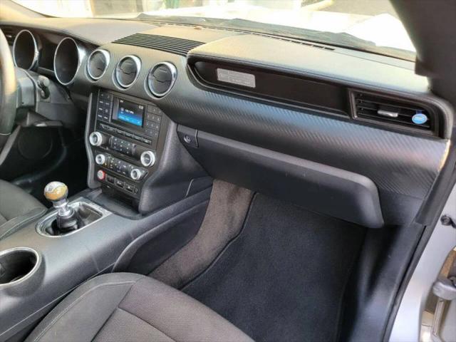 2015 Ford Mustang V6