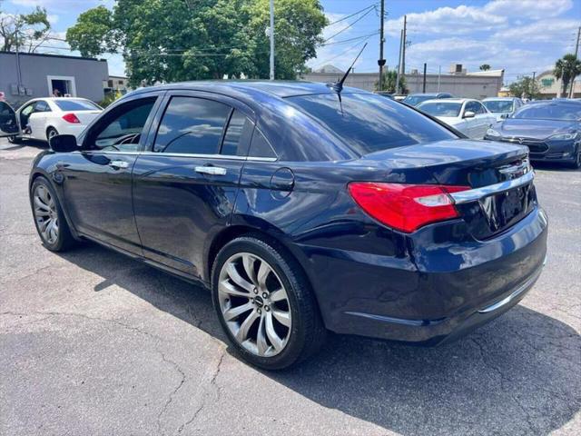 2011 Chrysler 200 Limited