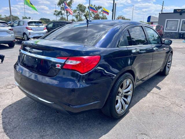 2011 Chrysler 200 Limited
