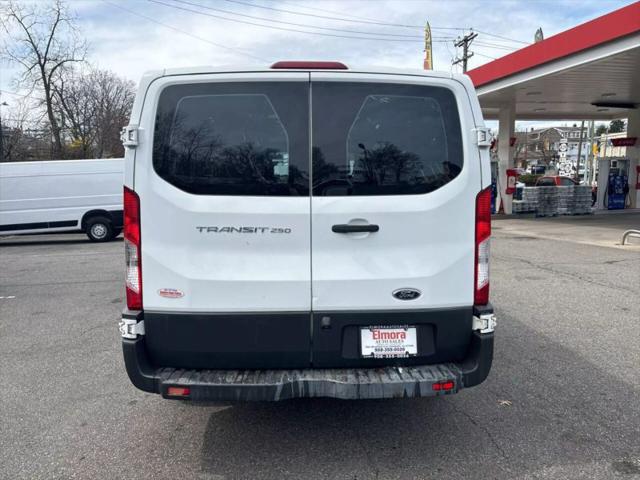 2016 Ford Transit Low Roof w/60/40 Side Door w/RWB Van 3D