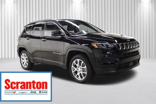 2024 Jeep Compass COMPASS LATITUDE LUX 4X4