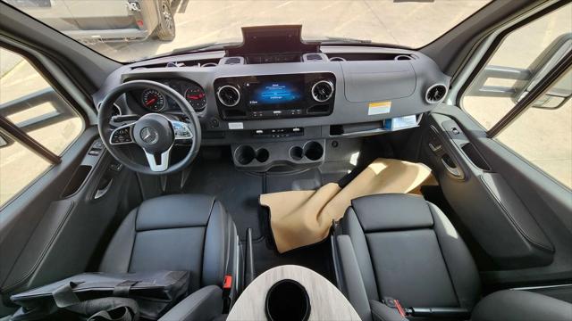 2025 Mercedes-Benz Sprinter 3500XD Chassis Standard Roof 4-Cyl Diesel HO