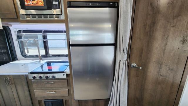 2025 Mercedes-Benz Sprinter 3500XD Chassis Standard Roof 4-Cyl Diesel HO