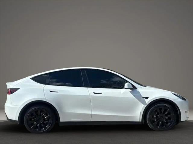2022 Tesla Model Y Long Range Dual Motor All-Wheel Drive