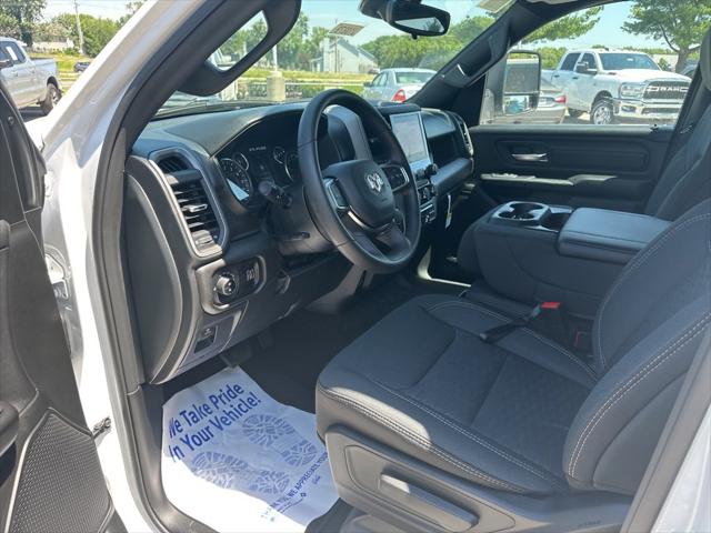 2025 RAM Ram 1500 RAM 1500 TRADESMAN CREW CAB 4X4 57 BOX