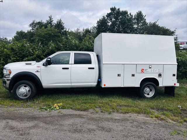 2024 RAM Ram 5500 Chassis Cab RAM 5500 TRADESMAN CHASSIS CREW CAB 4X4 84 CA