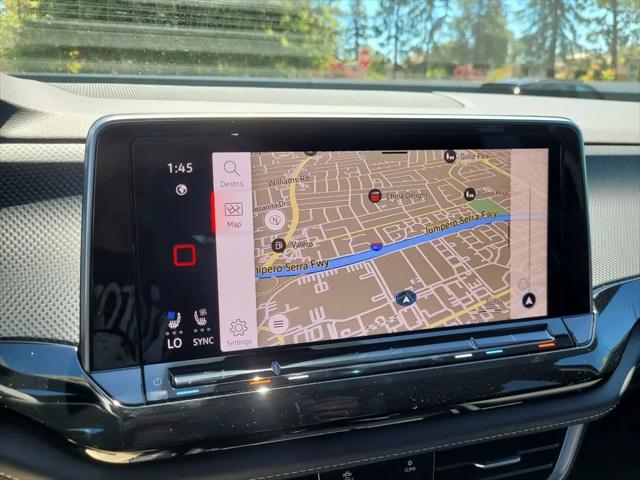 2024 Volkswagen Atlas Cross Sport 2.0T SEL R-Line