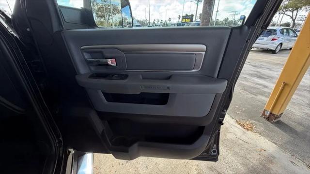 2018 Ram 3500 SLT Crew Cab 4x4 6'4" Box