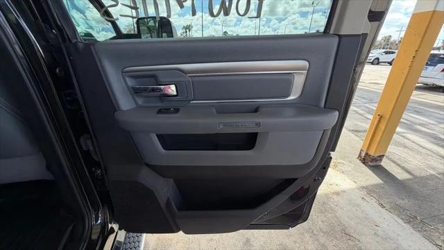 2018 Ram 3500 SLT Crew Cab 4x4 6'4" Box