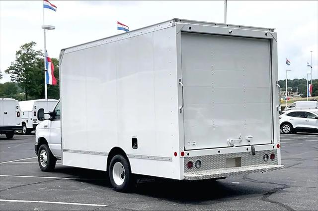2024 Ford E-450 Cutaway Base
