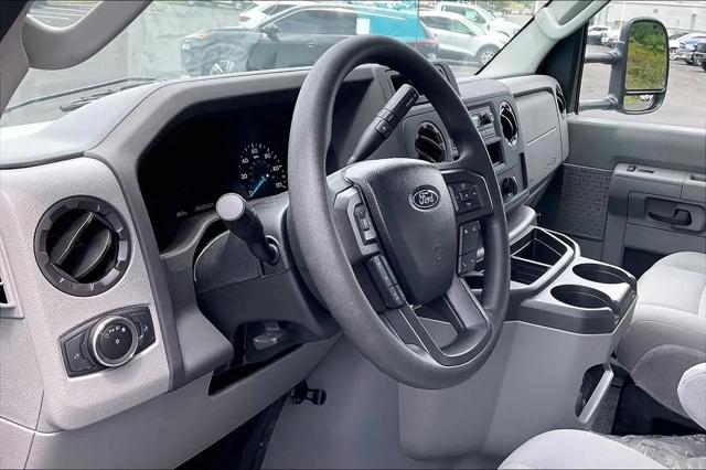 2024 Ford E-450 Cutaway Base