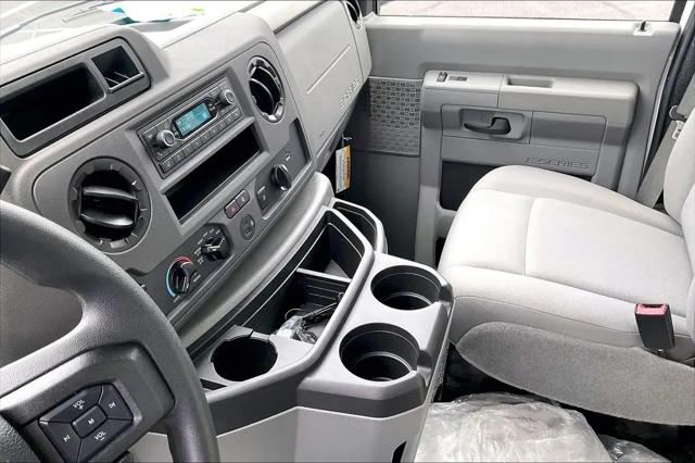 2024 Ford E-450 Cutaway Base
