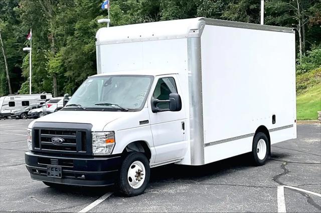 2024 Ford E-450 Cutaway Base