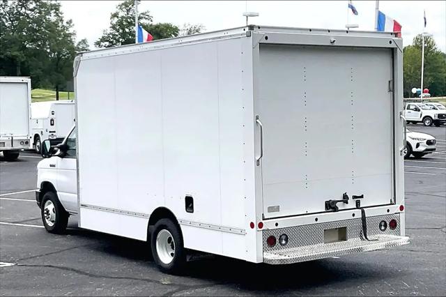 2024 Ford E-450 Cutaway Base