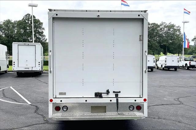 2024 Ford E-450 Cutaway Base