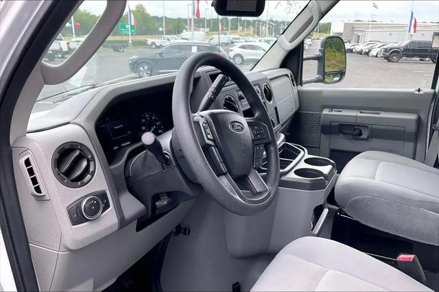 2024 Ford E-450 Cutaway Base