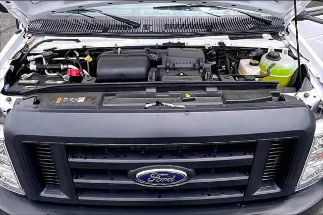 2024 Ford E-450 Cutaway Base