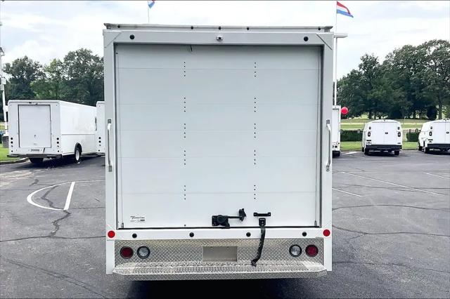2024 Ford E-450 Cutaway Base