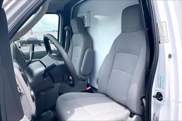 2024 Ford E-450 Cutaway Base