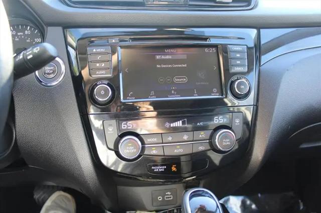 2021 Nissan Rogue Sport SV FWD Xtronic CVT