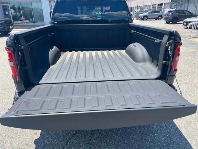 2025 Ram 1500 Tradesman Crew Cab 4x4 5'7" Box