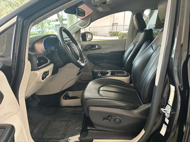 2021 Chrysler Voyager LXI