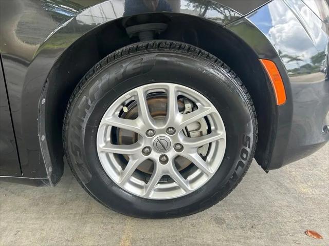 2021 Chrysler Voyager LXI