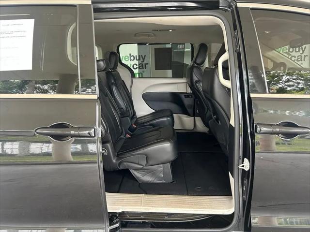 2021 Chrysler Voyager LXI