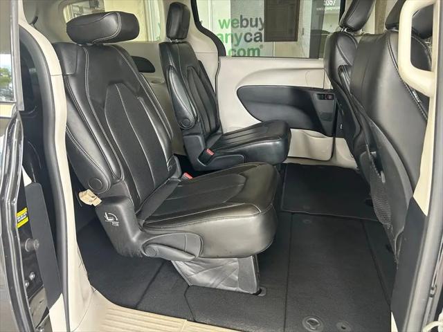 2021 Chrysler Voyager LXI