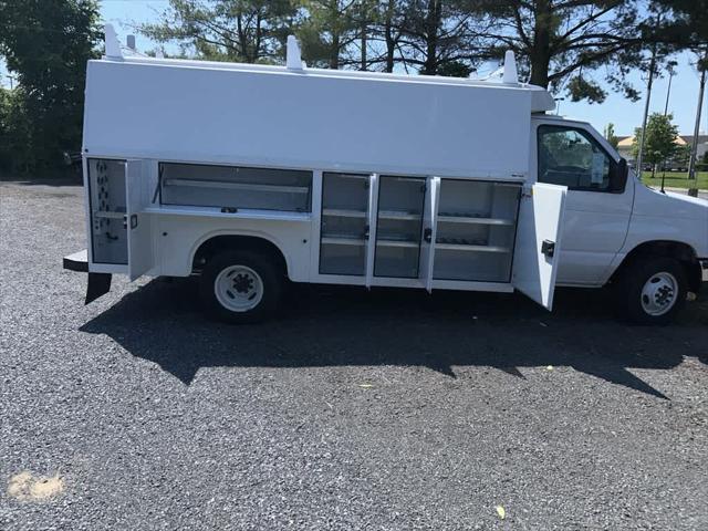 2024 Ford E-450 Cutaway Base