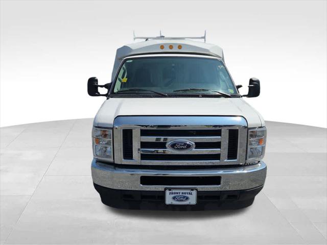 2024 Ford E-450 Cutaway Base