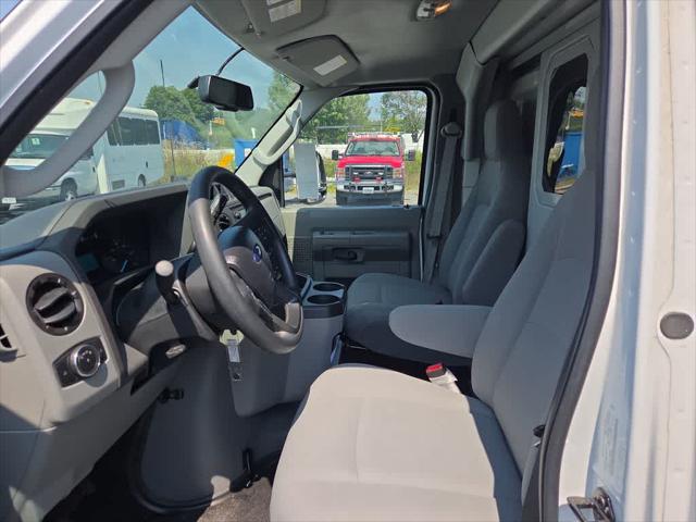 2024 Ford E-450 Cutaway Base