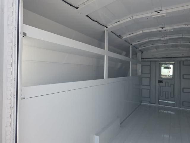 2024 Ford E-450 Cutaway Base
