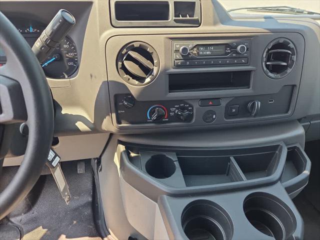 2024 Ford E-450 Cutaway Base