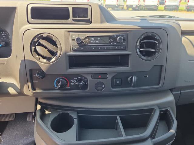 2024 Ford E-450 Cutaway Base