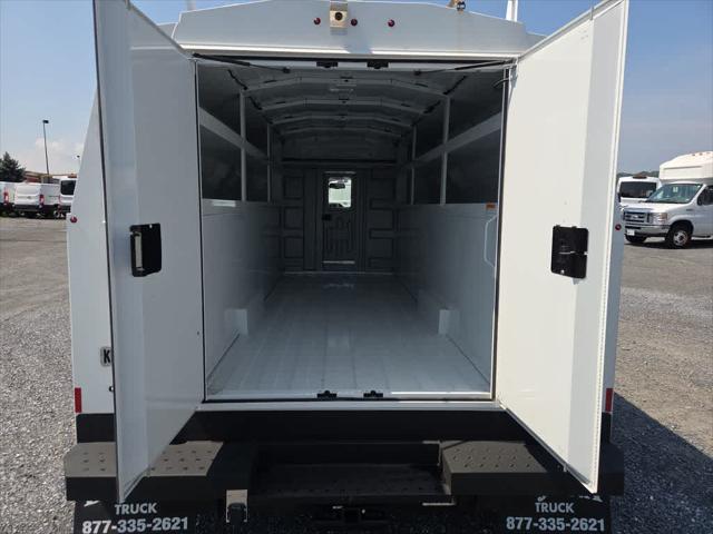 2024 Ford E-450 Cutaway Base
