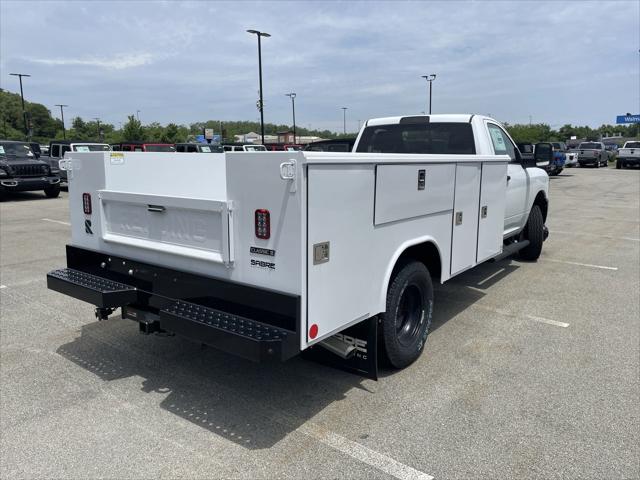 2024 RAM Ram 3500 Chassis Cab RAM 3500 TRADESMAN CHASSIS REGULAR CAB 4X4 84 CA