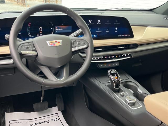 2024 Cadillac XT4 FWD Luxury