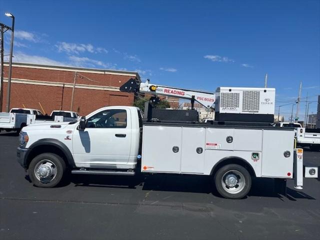 2024 RAM Ram 5500 Chassis Cab RAM 5500 TRADESMAN CHASSIS REGULAR CAB 4X4 84 CA
