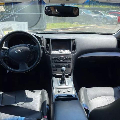 2011 INFINITI G37 G37x Limited Edition Sedan 4D
