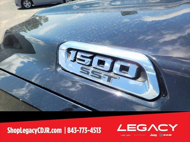 2025 Ram 1500 Laramie Crew Cab 4x4 64 Box