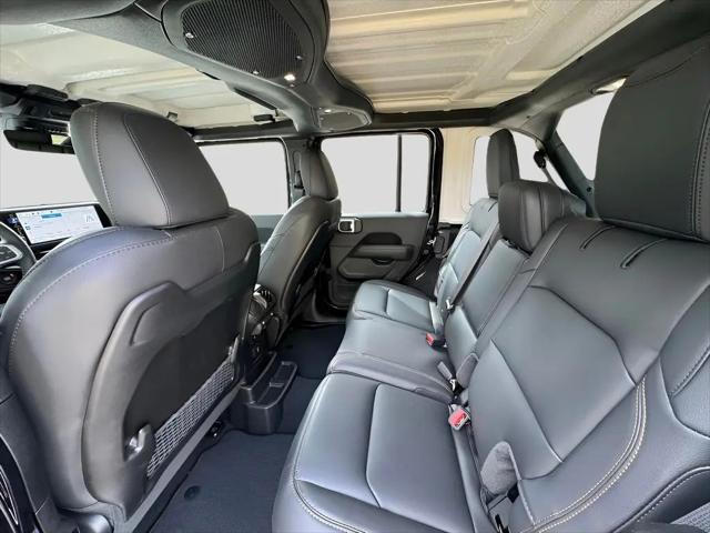 2024 Jeep Wrangler 4-Door Sahara 4x4