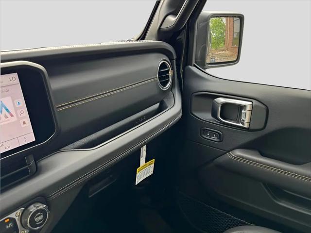 2024 Jeep Wrangler 4-Door Sahara 4x4