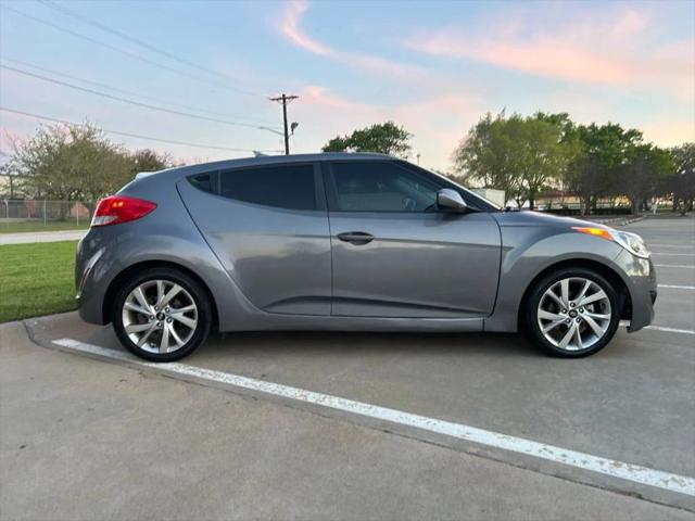 2017 Hyundai Veloster Coupe 3D